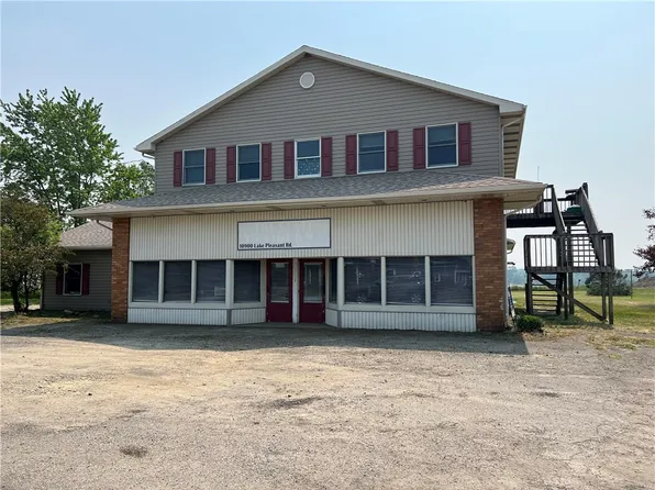 10902 W Greene Rd, Waterford, PA 16441