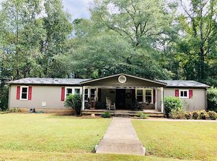 55 Holly Cir, West Point, GA 31833