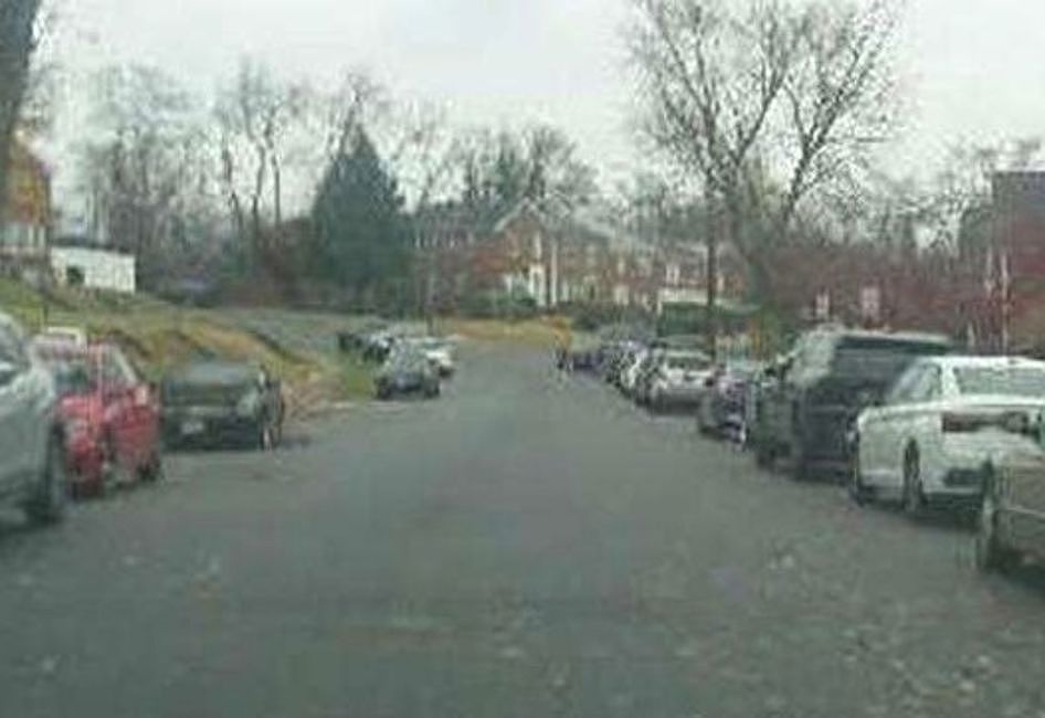 Exterior Neighborhood (street photo)