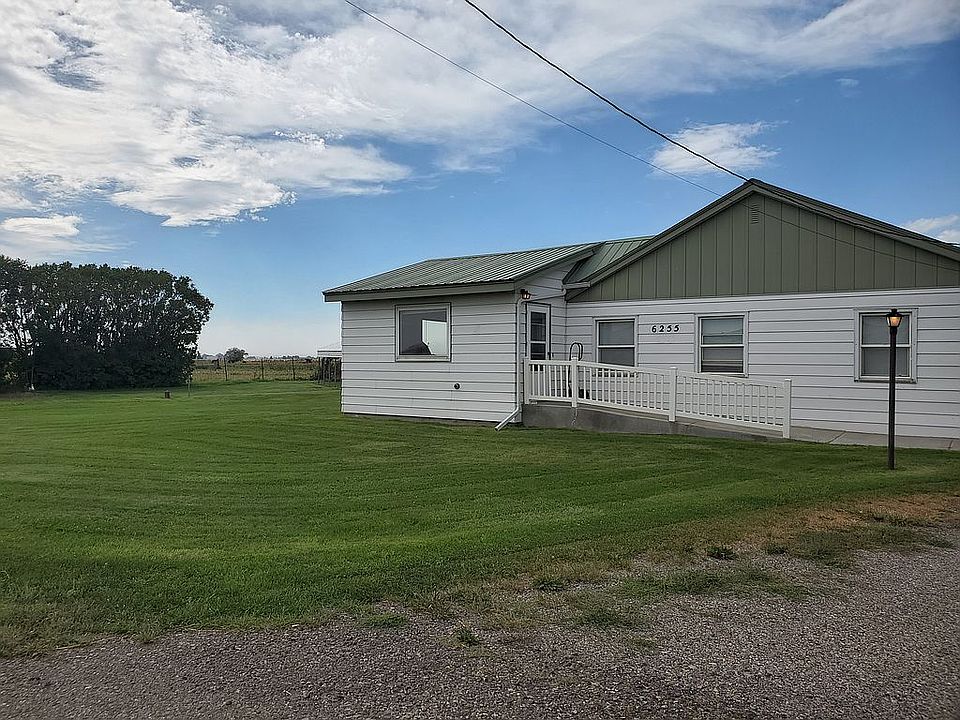 Front of home and yard