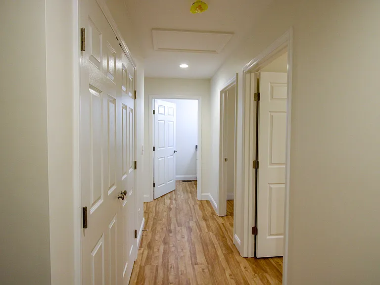 Midway Townhome — Photo 49