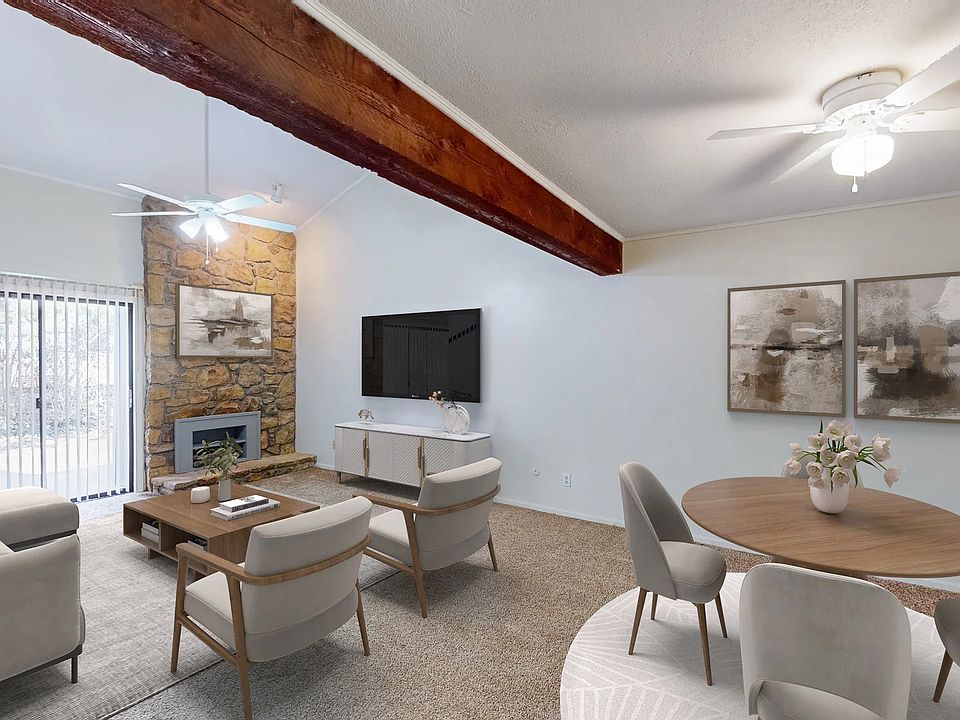 Living Room / Dining Area