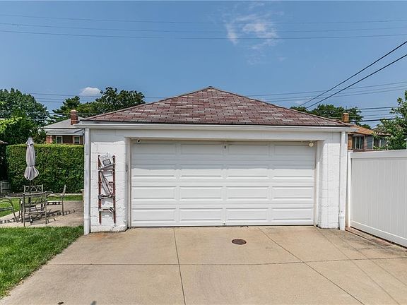 2nd image of 5602 Belmere Dr