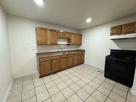 2nd image of 11123 Bel Air Dr APT 4