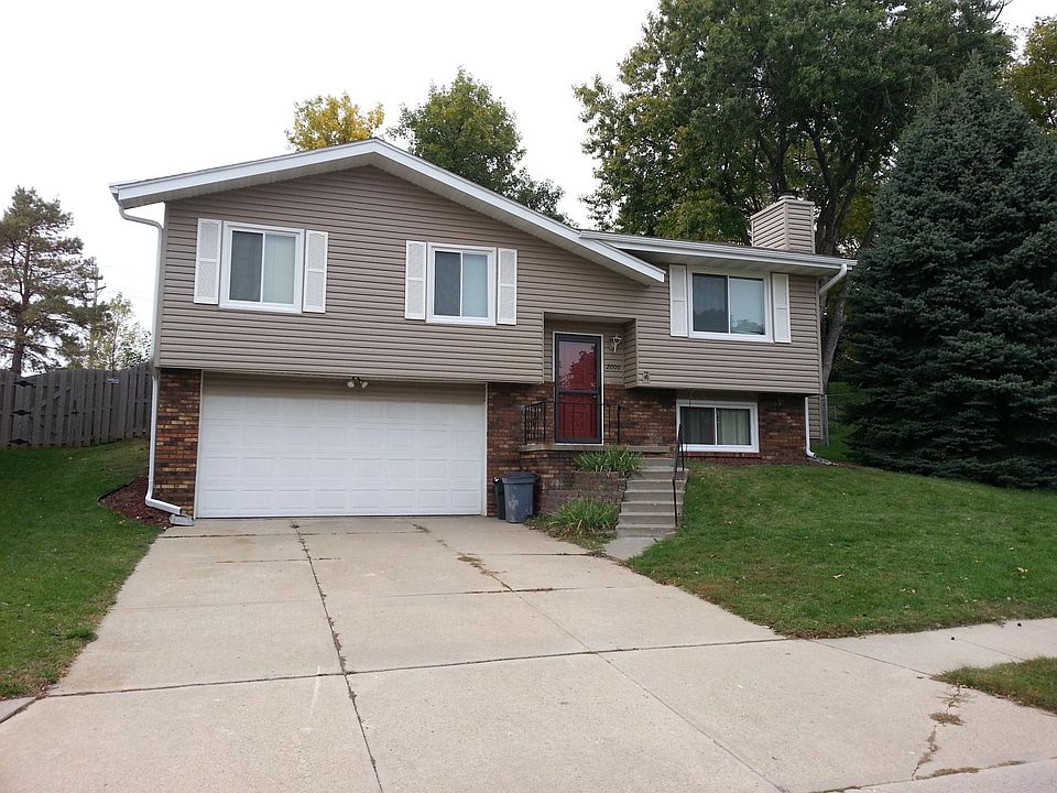 2nd image of 2006 N 124th Cir