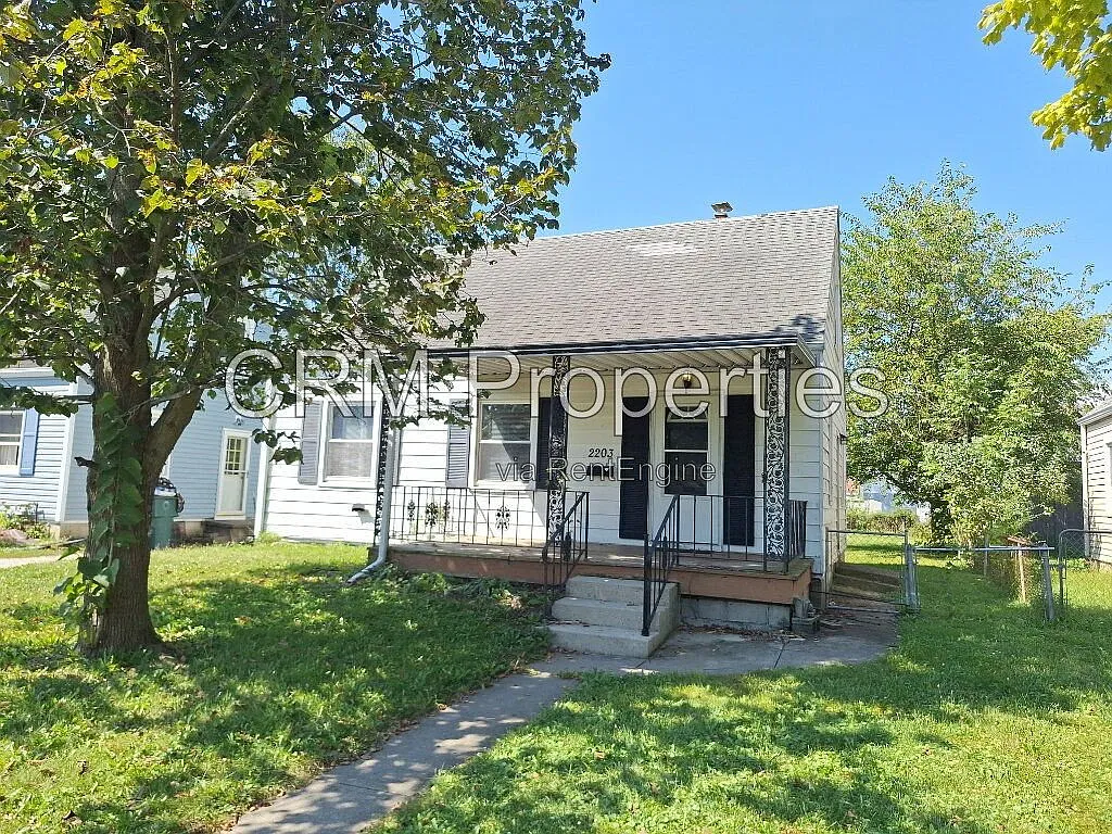 3 bed, 2.0 bath, 1440 sqft, $1,100 — Photo 1