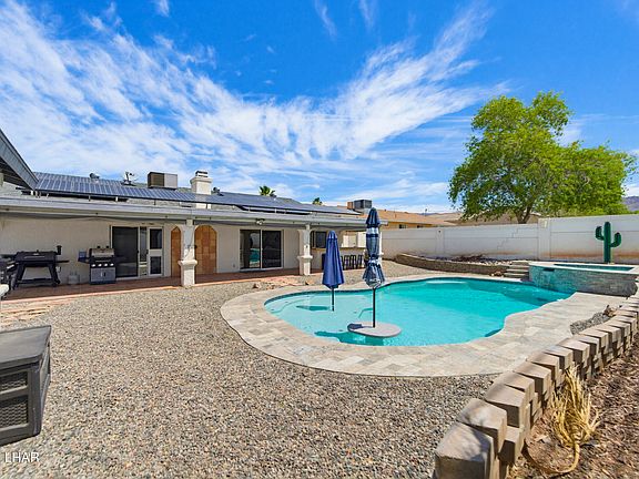 4th image of 3558 Chemehuevi Blvd