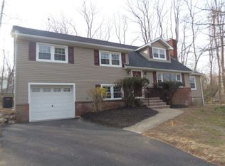 25 Crestwood Rd, Morristown, NJ 07960