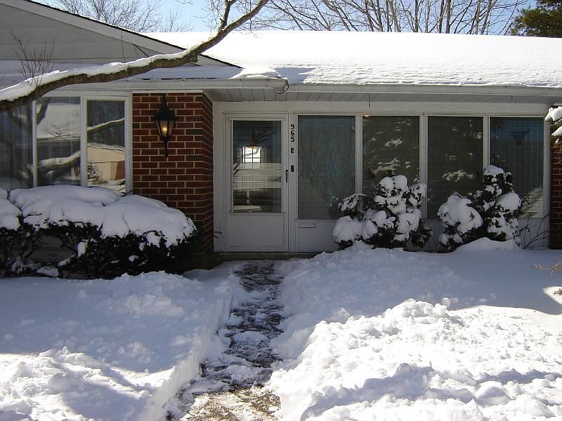 1st image of 965B Argyll Cir