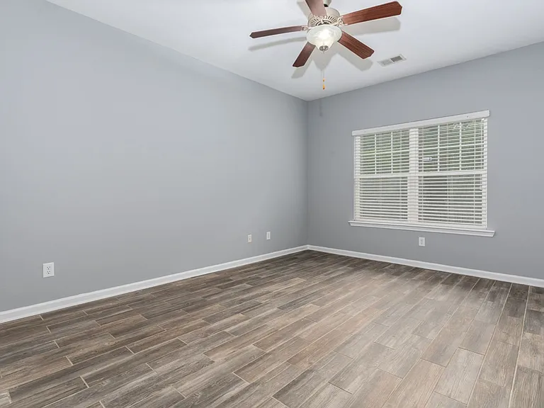 223 Chestnut Oak Ln — Photo 13