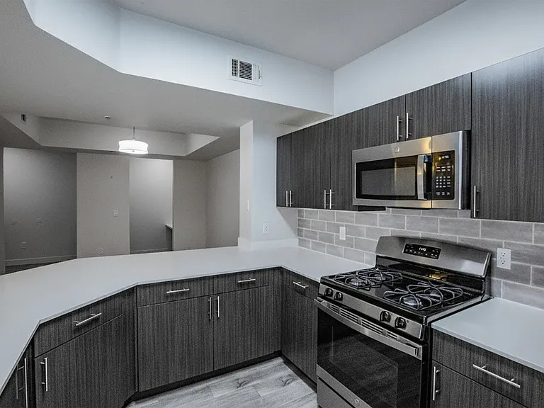 Colton Apartments — Photo 27