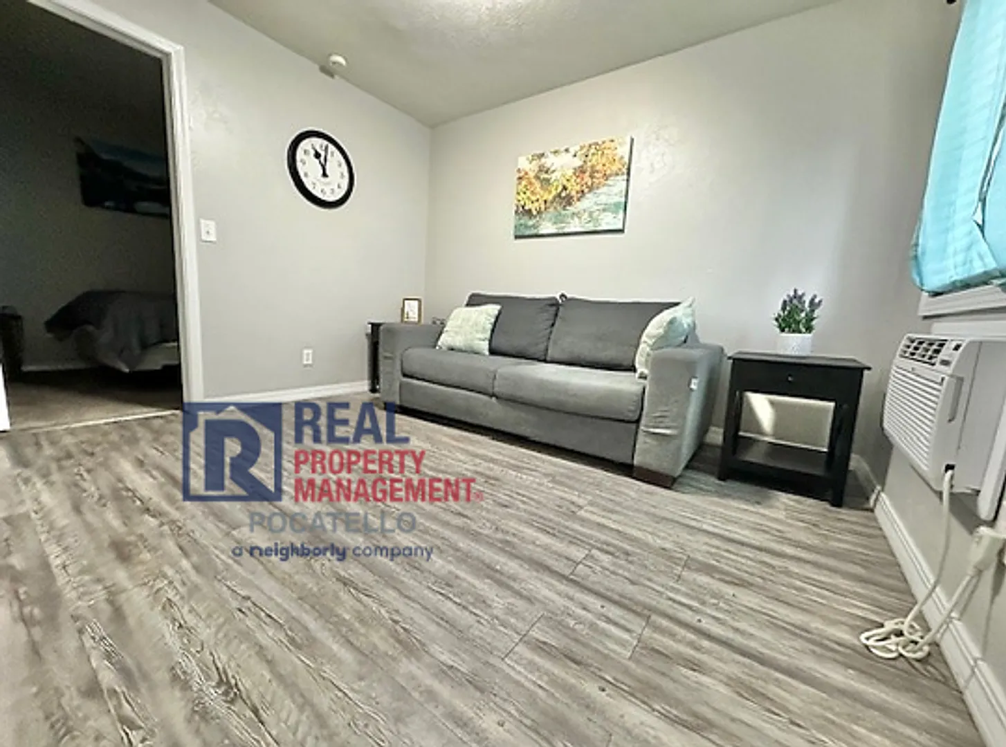 1 bed 1 bath single family home - small dog negotiable — Photo 2