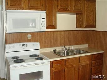 2nd image of 106 Garfield Ave