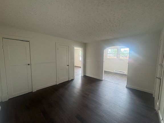 4th image of 529 E Main St Front 1