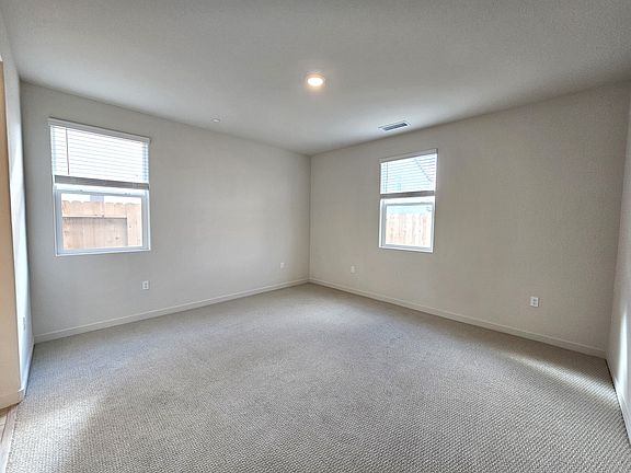 5th image of 1434 S Horizon Cir