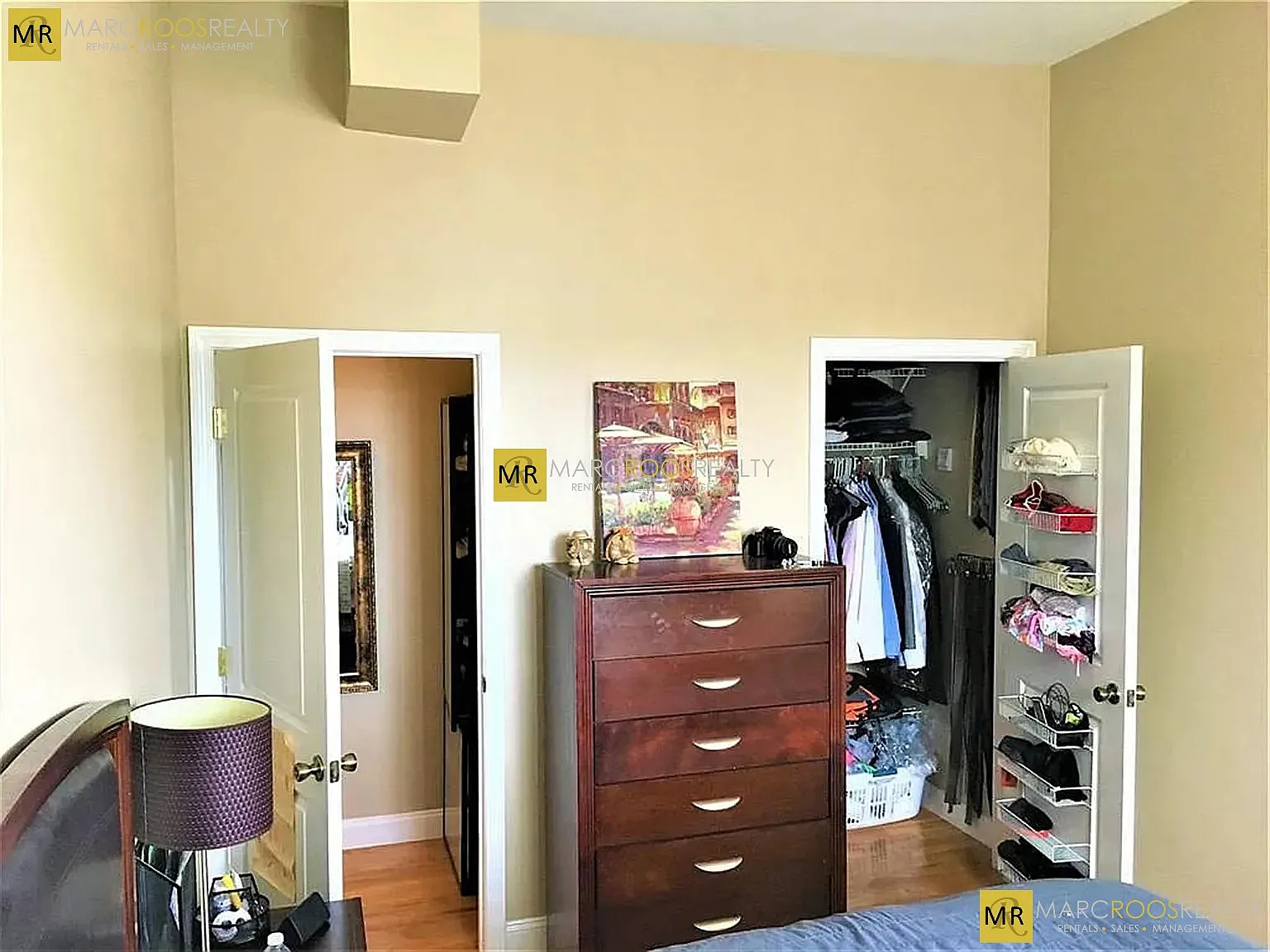 2 bed, 1000 sqft, $2,650 — Photo 2