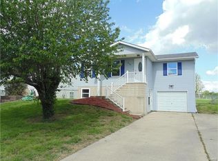 316 Orchard Ct, Troy, IL 62294