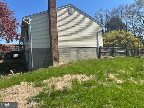3rd image of 3832 Prospect Rd