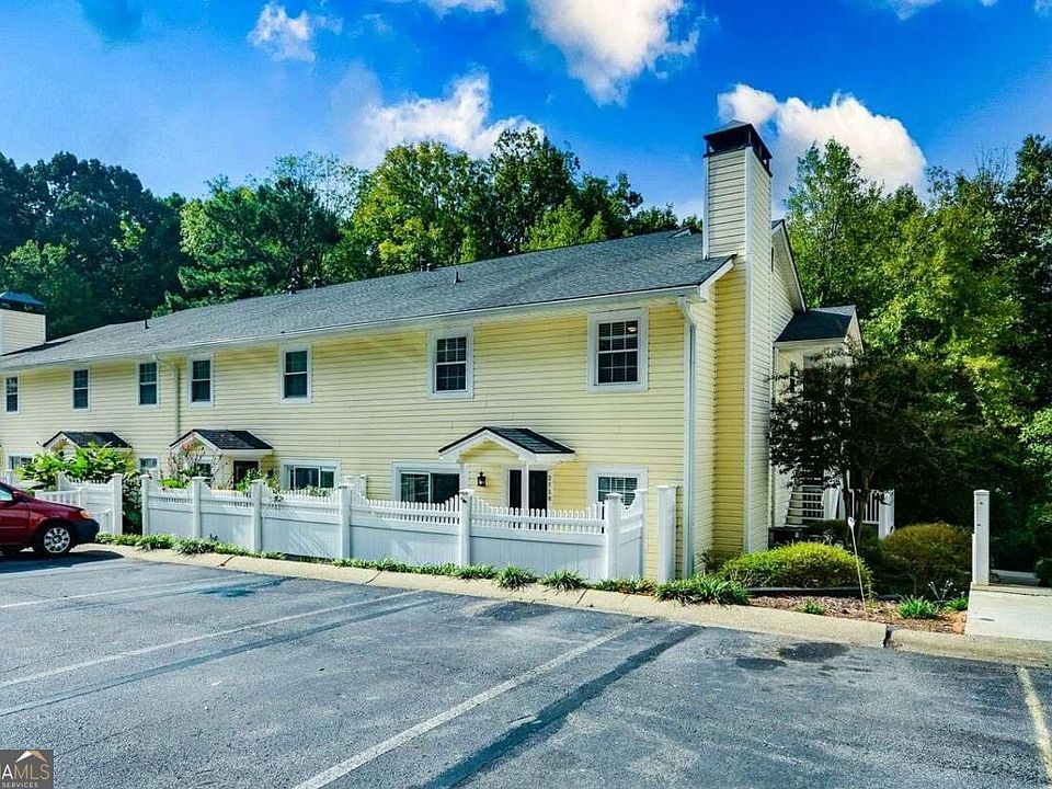 1st image of 2718 Suwanee Way SE