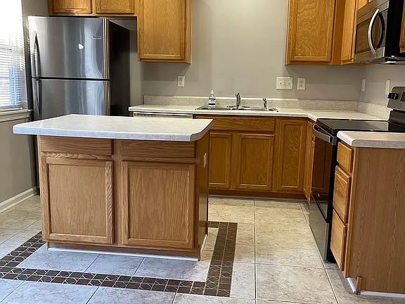 5th image of 134 Mangum Cir