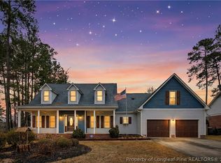 8406 Umstead Rd, Fayetteville, NC 28304