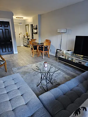 Sold by Owner | media 9