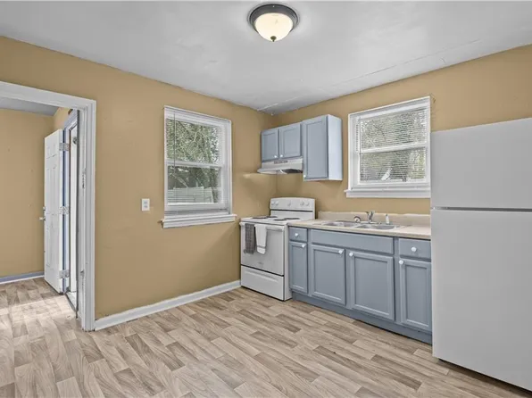 1525 Des Moines Ave, Portsmouth, VA 23704