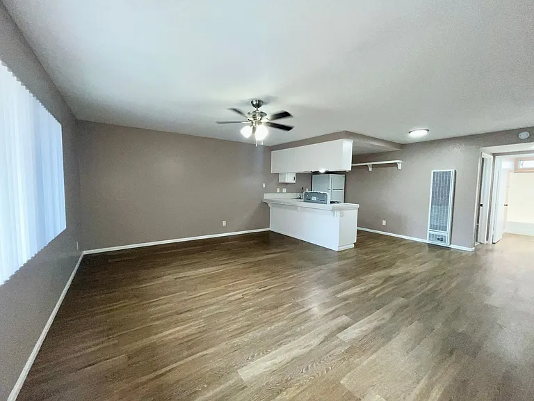 264 Avalon Dr — Photo 1
