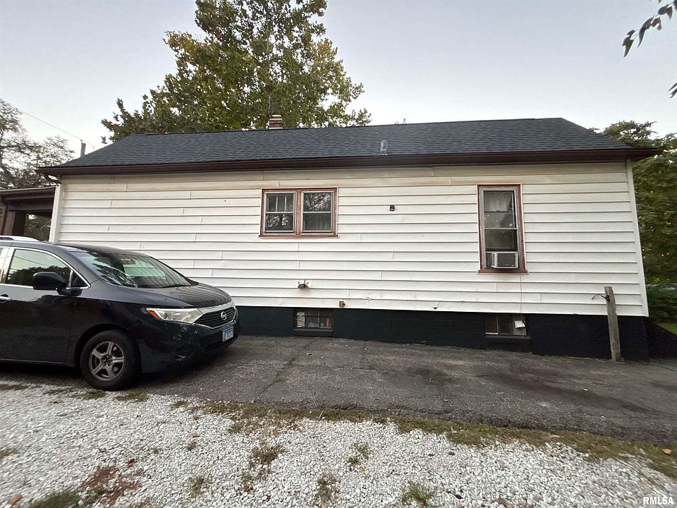 10th image of 2423 W Garden St
