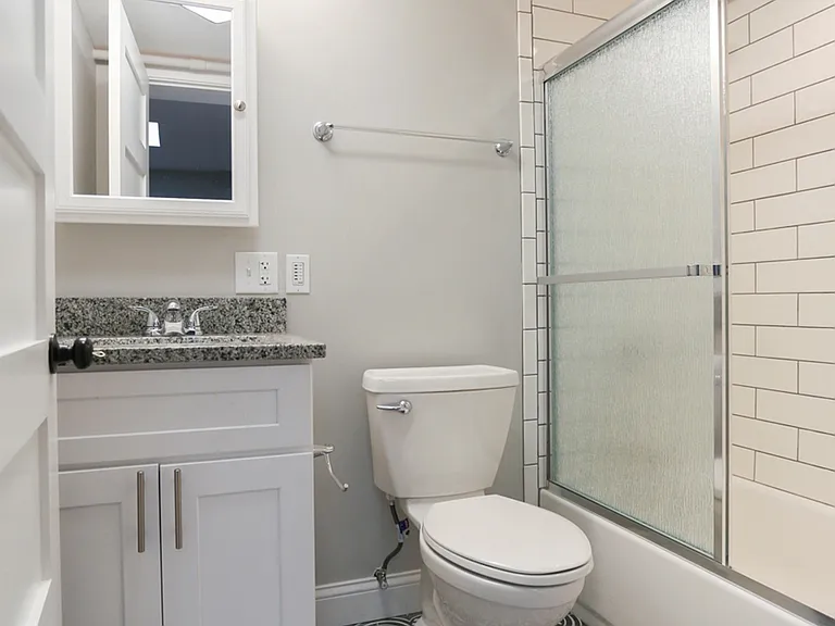 218 W Main St #2D — Photo 6