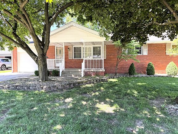 3rd image of 976 Highland Ave