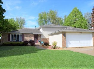 1126 Harvest Dr, Shorewood, IL