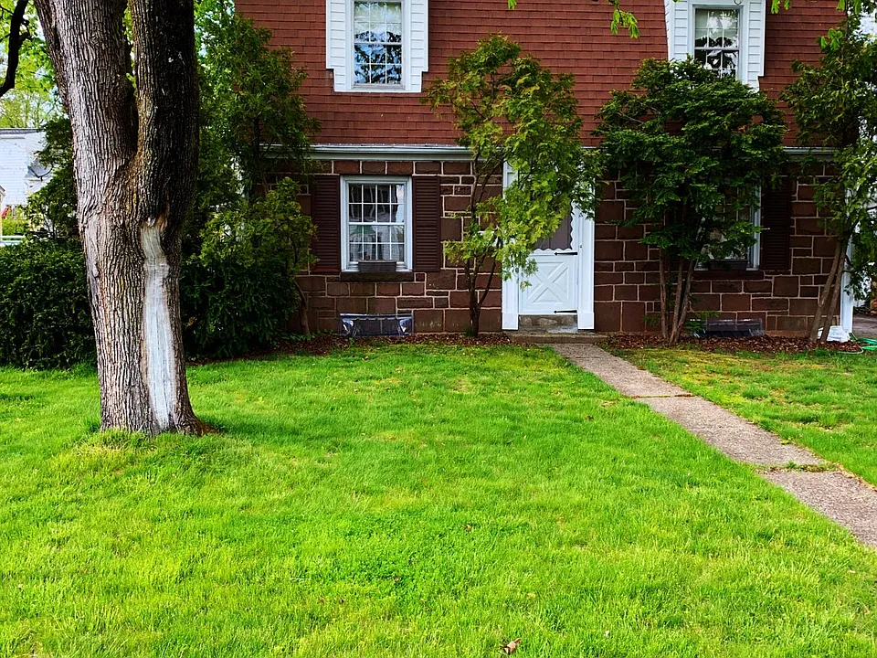 16 Thomson Rd
