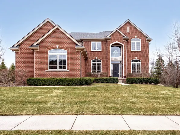22450 Cyprus Dr, Northville, MI 48167