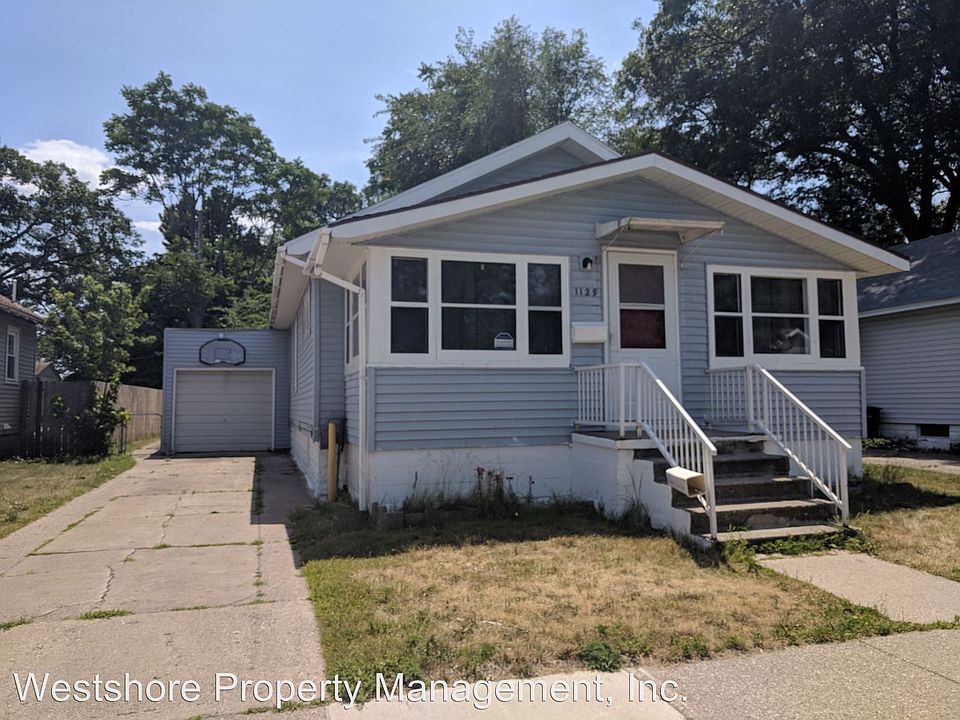 1st image of 1129 E Larch Ave