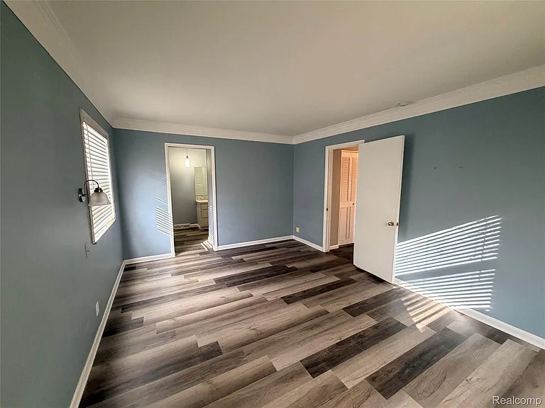 1080 W Highland Rd — Photo 15