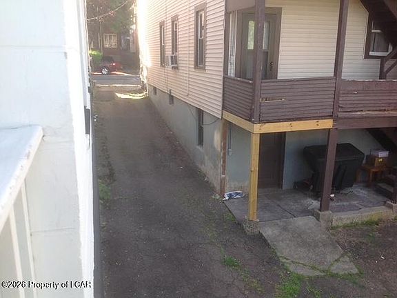 5th image of 307 N Main St