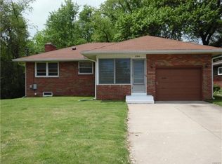 2304 Gillis St, Alton, IL 62002