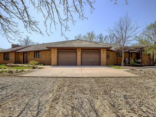 30238 Nixon Dr, Honey Creek, IA 51542