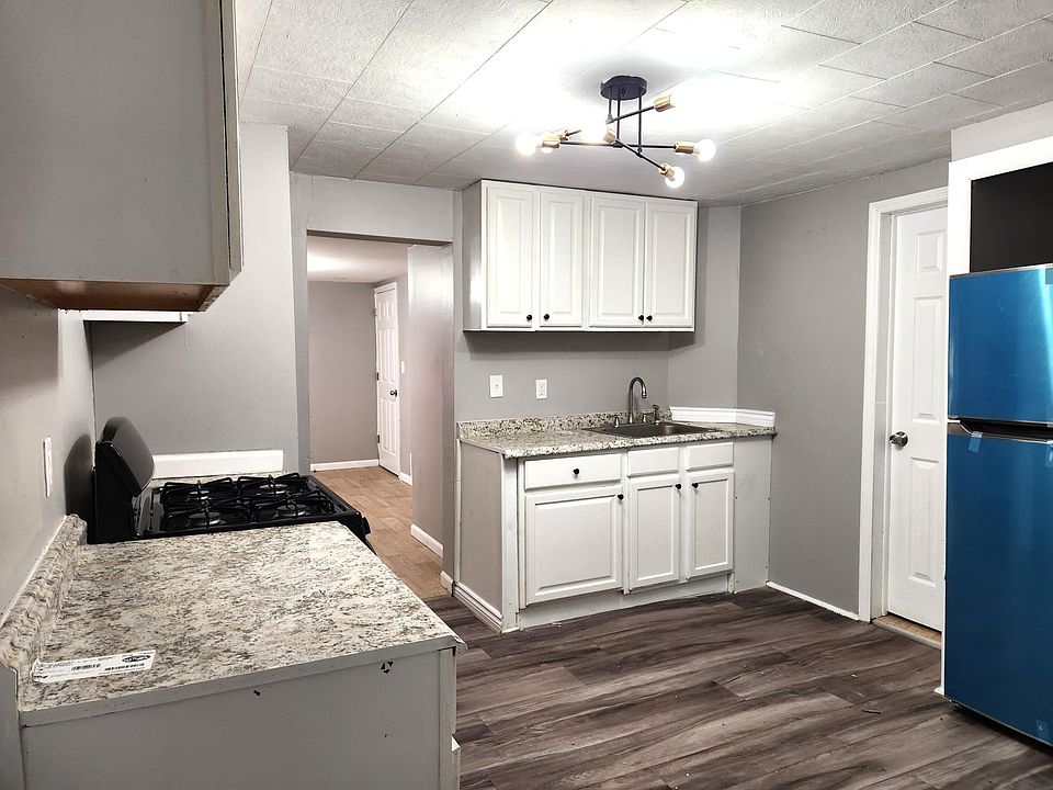 1st image of 208 Oak St #1