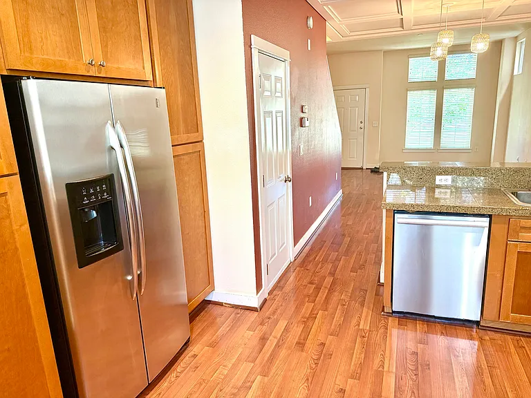 849 Frederick Cmns — Photo 5