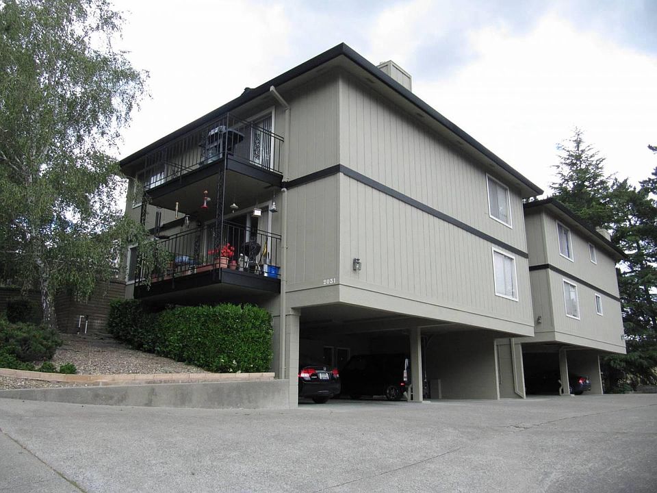 1st image of 2031 Ascot Dr