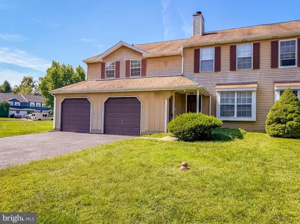 1640 A&b Bluebird Dr, Morrisville, PA 19067