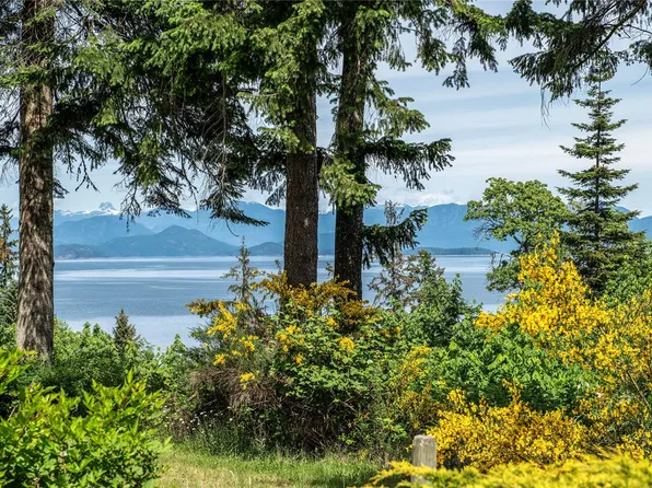 229 Quadra Loop, Quadra Island, BC V0P
