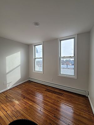 4th image of 4256 Digney Ave #3