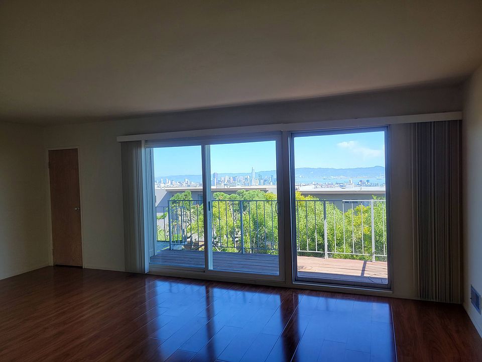 1st image of 40 Parkridge Dr APT 4