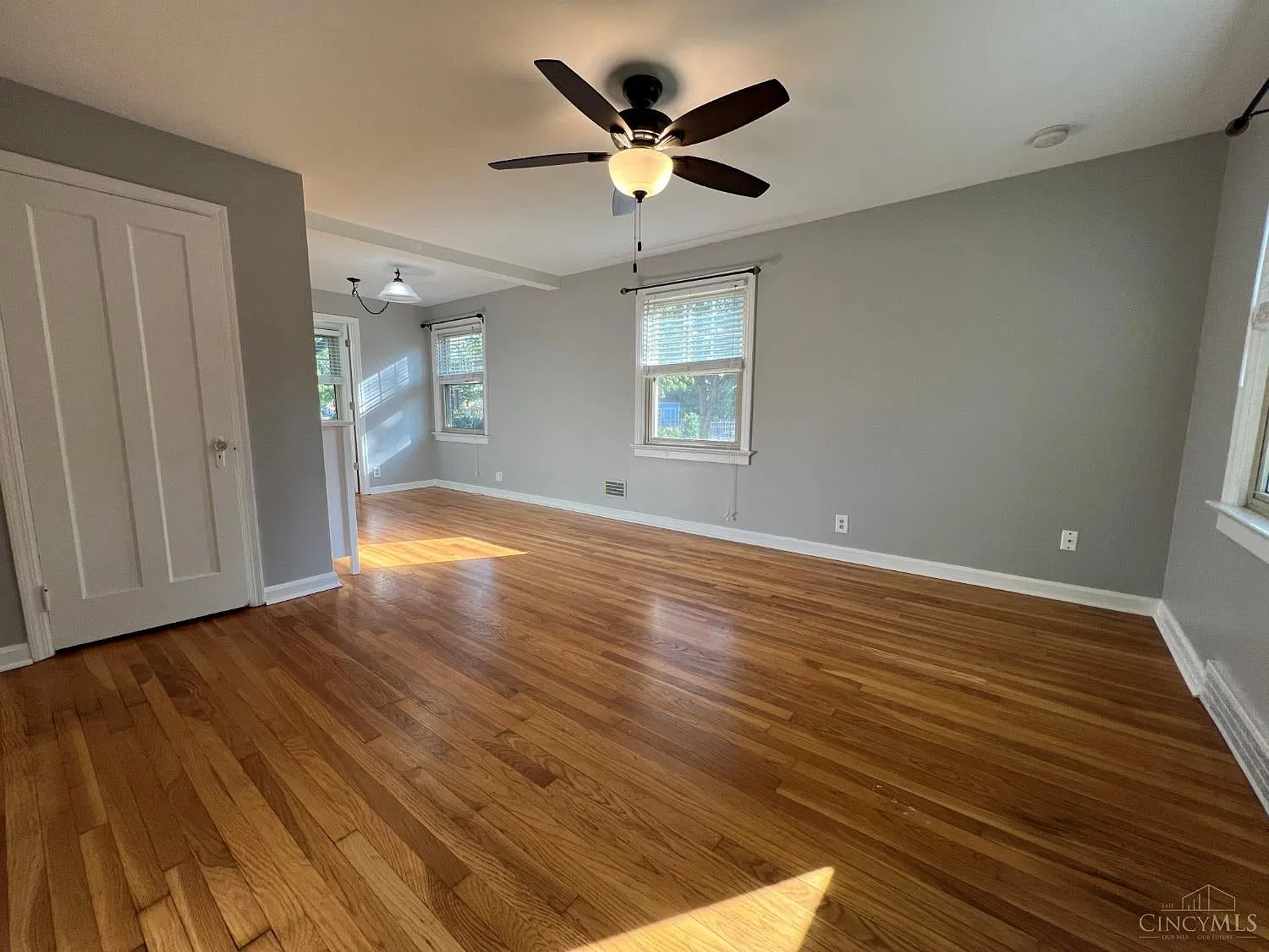 2 bed, 1.5 bath, 2514 sqft, $1,625 — Photo 3
