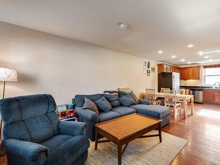 132 Dale St — Photo 9
