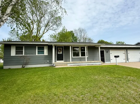 1335 Greenwich St, Manistee, MI 49660