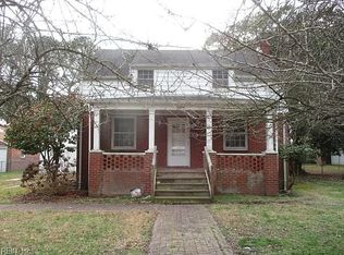 2313 Wintergreen Dr, Chesapeake, VA 23323